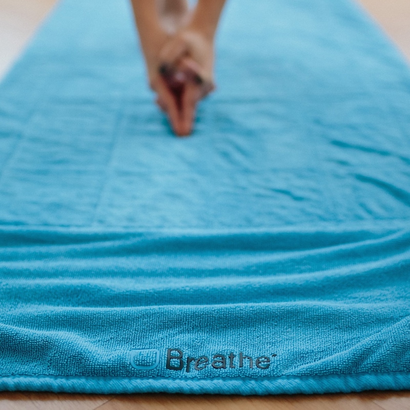Breathe Mat – Standing Separate Leg Head to Knee